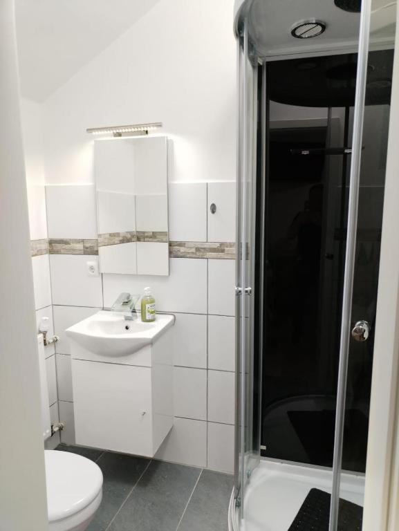 Hotel 24 Bilstein Zewnętrze zdjęcie